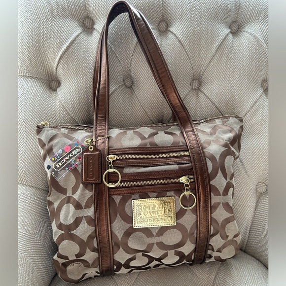 Coach Poppy Tote Handbag - Picture 1 of 13